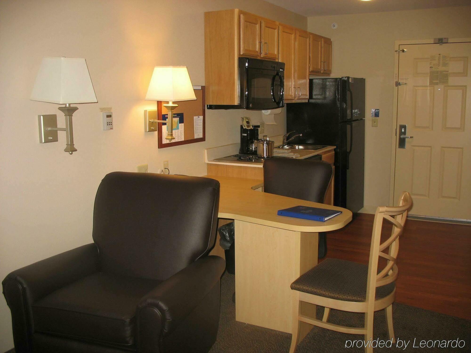Candlewood Suites - Peoria At Grand Prairie By Ihg Room photo